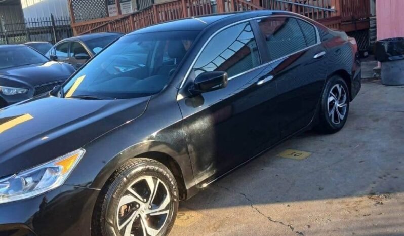 
								Honda Accord LX full									