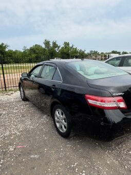 
										Toyota Camry LE full									