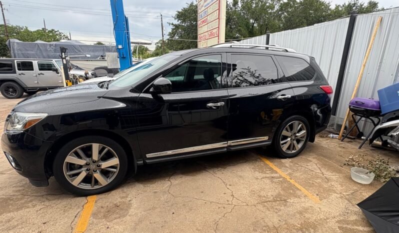 
								Nissan Pathfinder full									