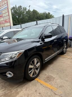 
										Nissan Pathfinder full									