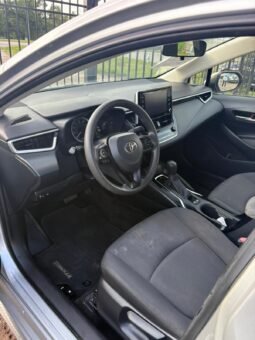 
										Toyota Corolla LE full									