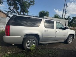 
										GMC Yukon full									