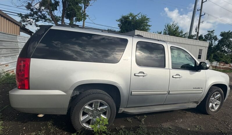 
								GMC Yukon full									