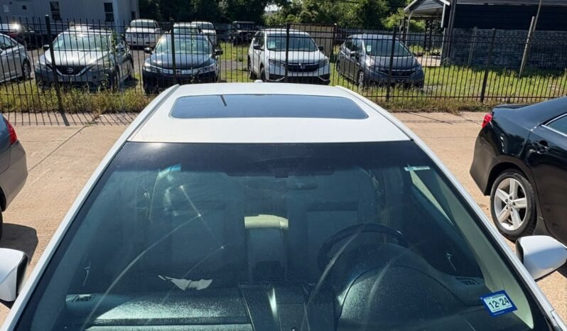 
								Toyota Camry XLE full									