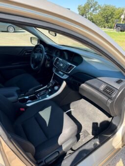 
										Honda Accord LX Sport 4D full									