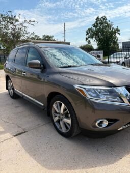 Nissan Pathfinder Platinum