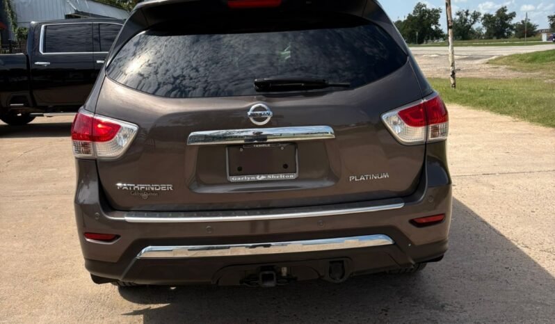 
								Nissan Pathfinder Platinum full									