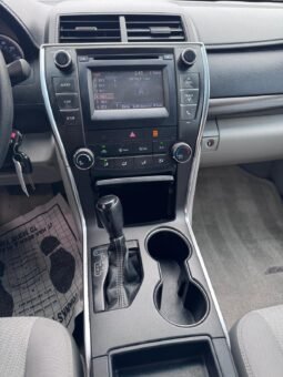 
										Toyota Camry LE full									