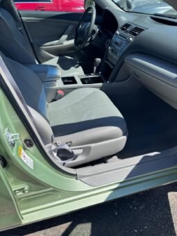 
										Toyota Camry LE full									