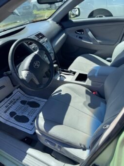 
										Toyota Camry LE full									