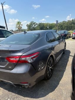 
										Toyota Camry SE full									