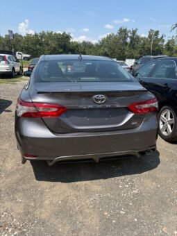 
										Toyota Camry SE full									