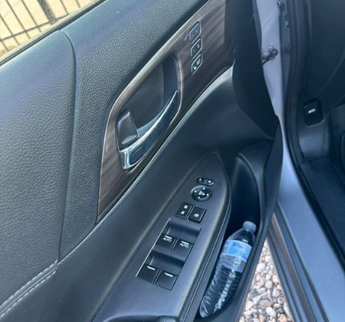 
								2017 Honda Accord Hybrid full									