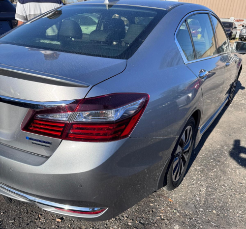 
								2017 Honda Accord Hybrid full									