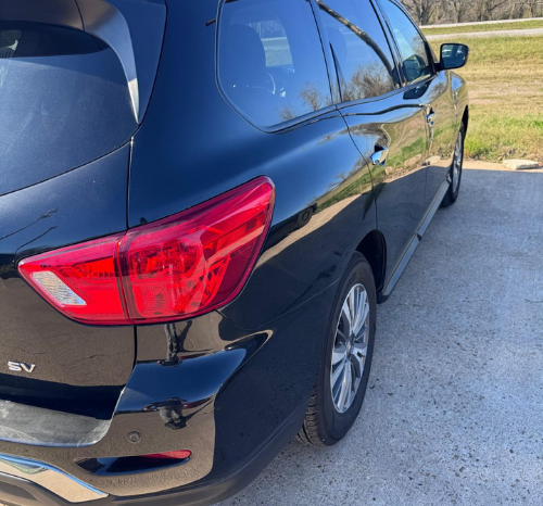 
								2020 Nissan Pathfinder full									