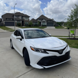 
										2018 Toyota Camry LE full									