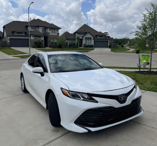 
								2018 Toyota Camry LE full									