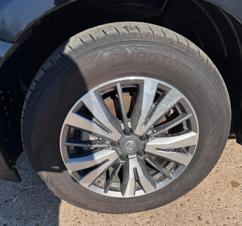 
								2020 Nissan Pathfinder full									