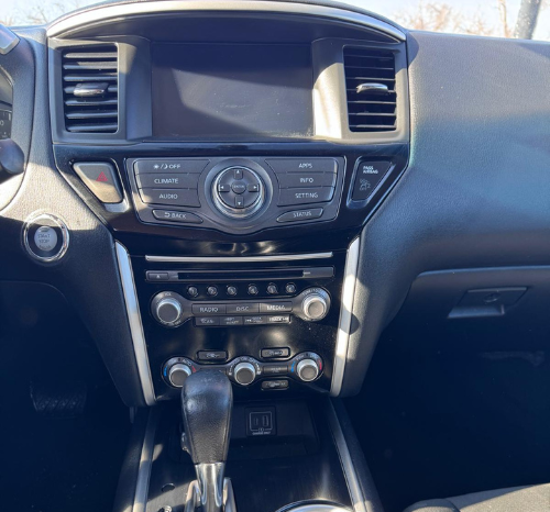 
								2020 Nissan Pathfinder full									