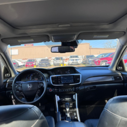 
										2017 Honda Accord Hybrid full									