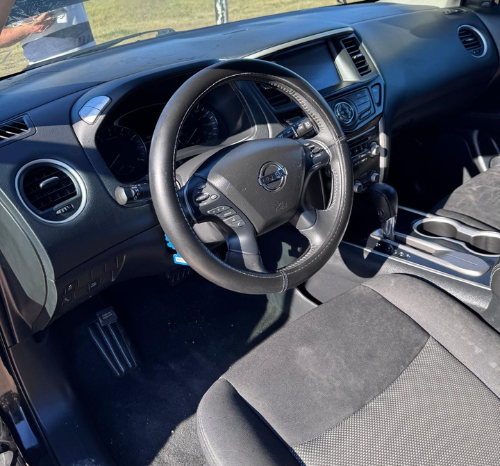 
								2020 Nissan Pathfinder full									