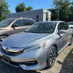 
										2017 Honda Accord Hybrid full									