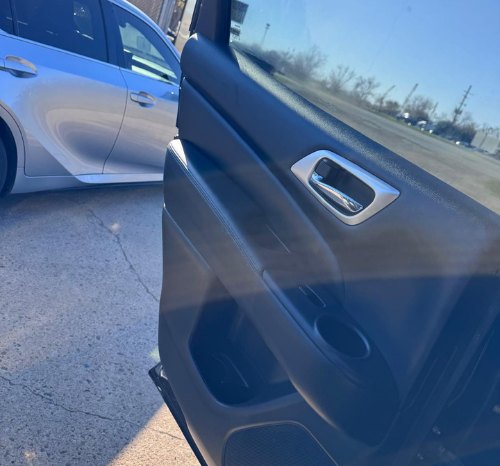 
								2020 Nissan Pathfinder full									