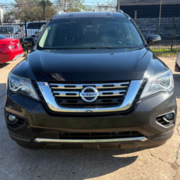 
										2020 Nissan Pathfinder full									