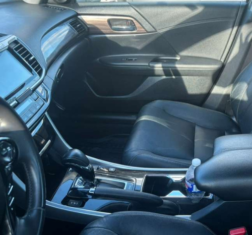 
								2017 Honda Accord Hybrid full									