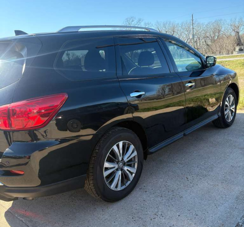 
								2020 Nissan Pathfinder full									