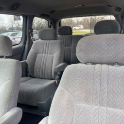 
										2003 Toyota Sienna full									