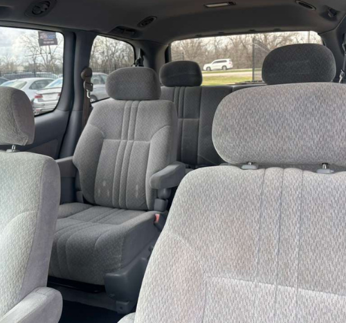 
								2003 Toyota Sienna full									