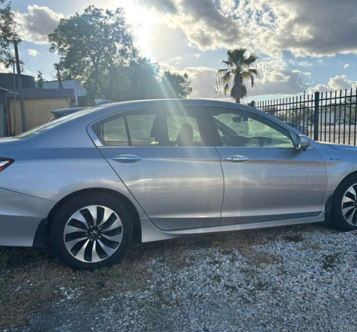 
								2017 Honda Accord Hybrid full									