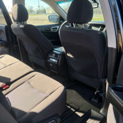 
										2020 Nissan Pathfinder full									