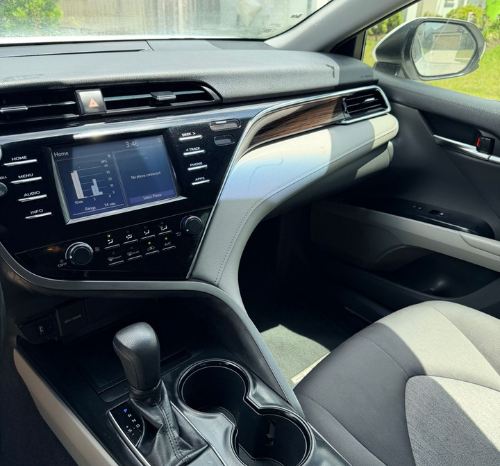 
								2018 Toyota Camry LE full									