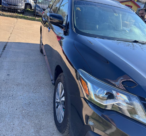 
								2020 Nissan Pathfinder full									