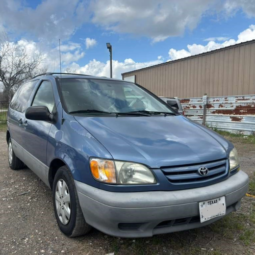 2003 Toyota Sienna
