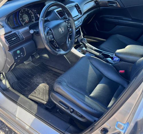 
								2017 Honda Accord Hybrid full									