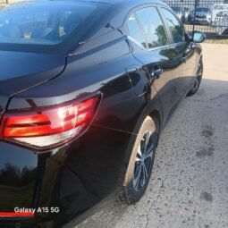 
										2022 Nissan Sentra SV full									